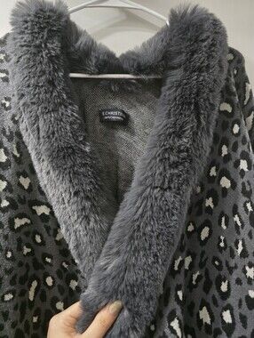 Christina Gray Cashmere Knit Sweater